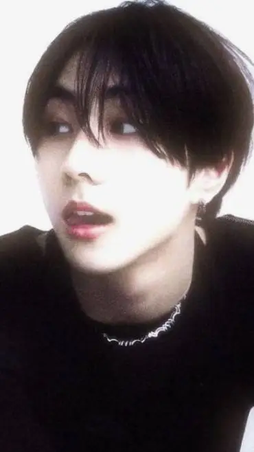 ai character: Jungwoon background