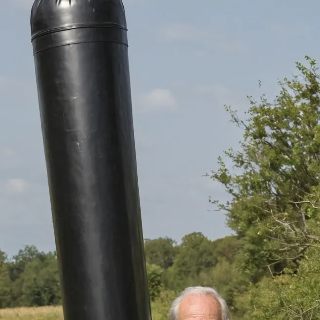 chat with ai character: old man 