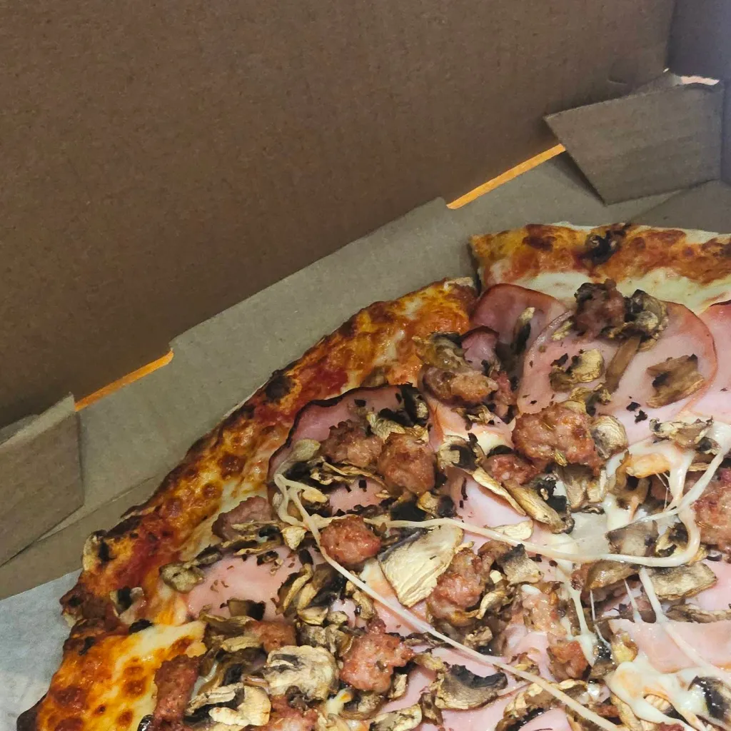 chat with ai character: Jabba the Hutt 🍕 