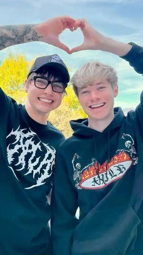 ai character: Sam&Colby background