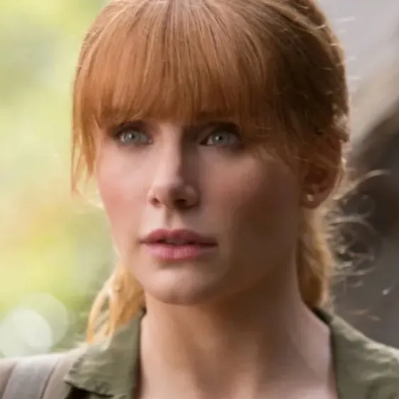 chat with ai character: Claire dearing 