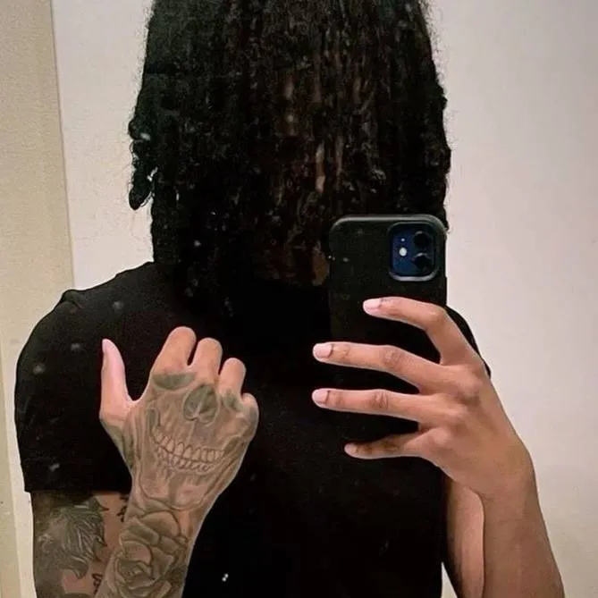 chat with ai character: 💵💔🖕🏾DJ🖕🏾💔💵