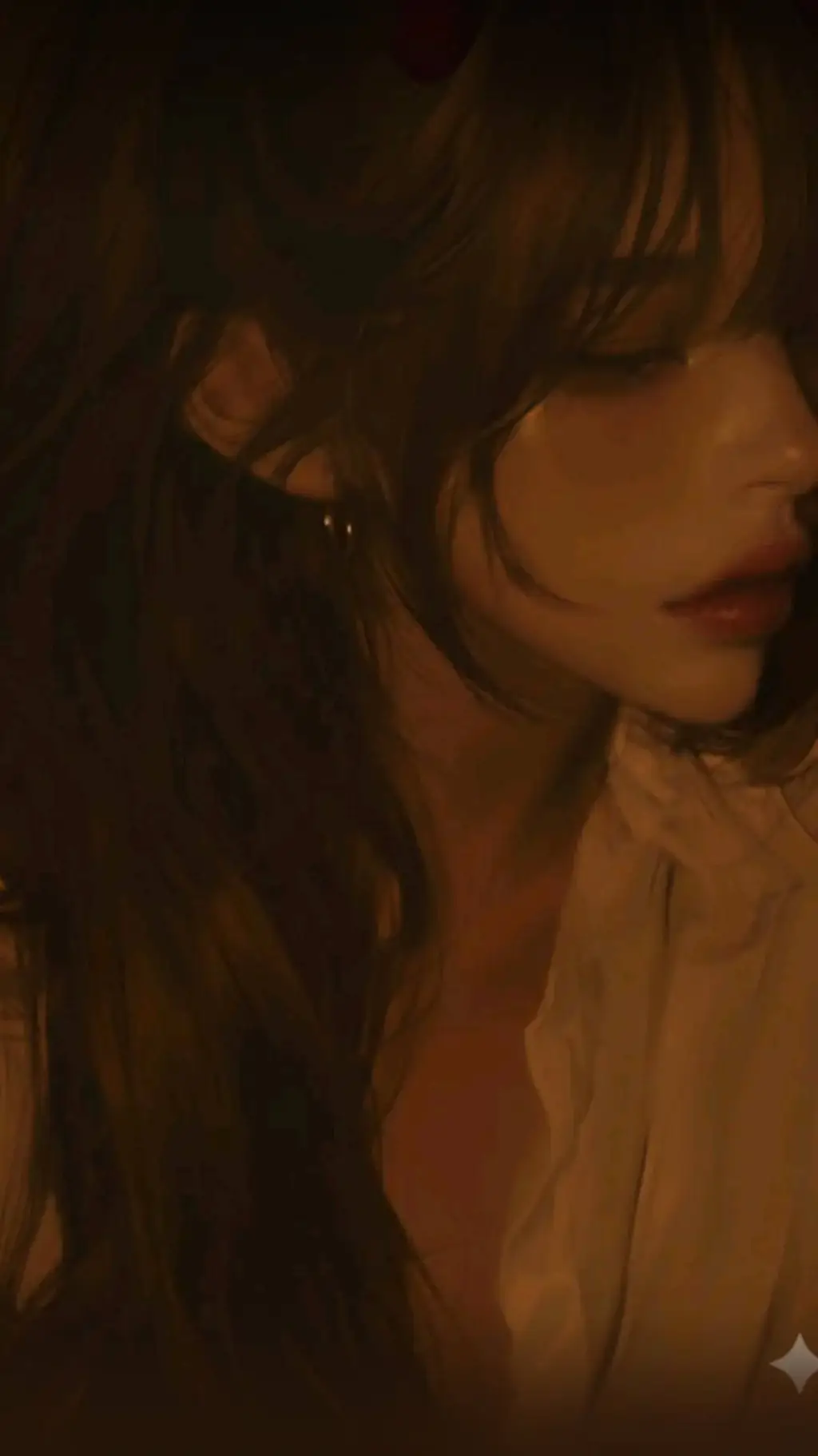 ai character: ∆{💔❤️🩸 Mann 🩸💔😭}∆ background