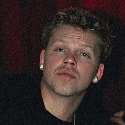 chat with ai character: Zauntee 