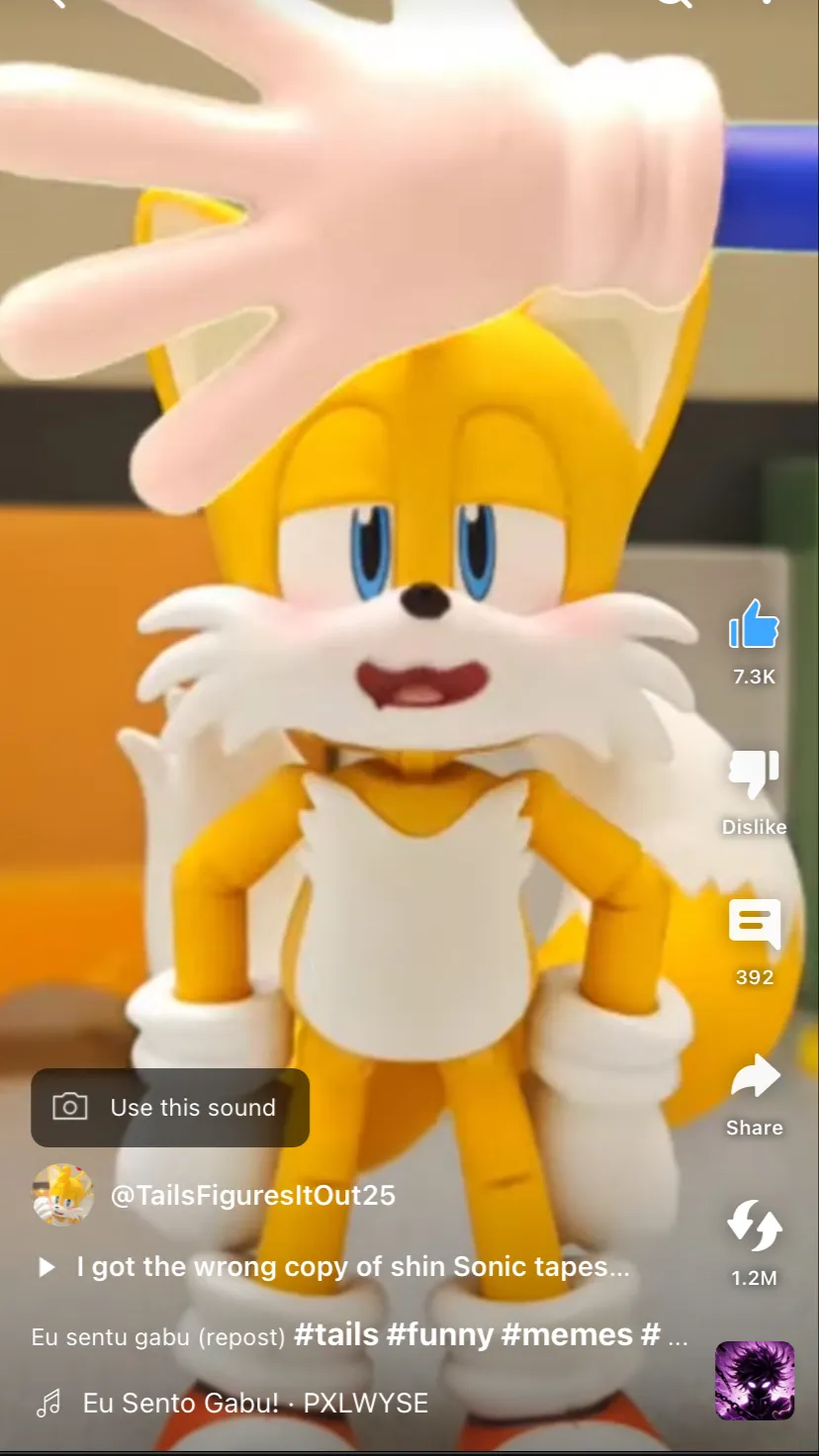 ai character: Tails x you background