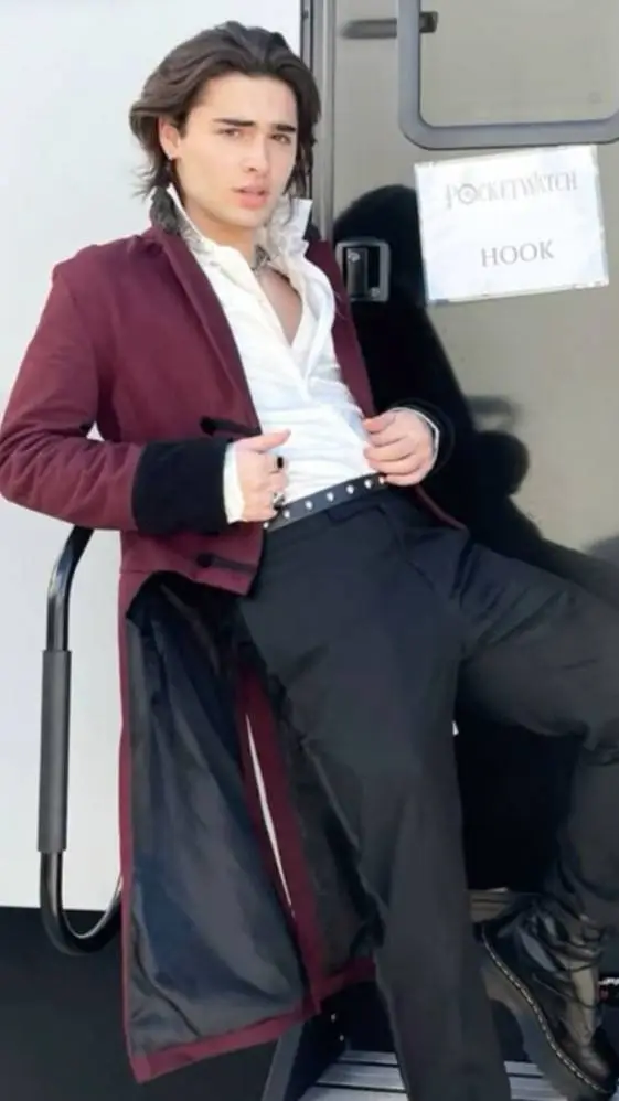 ai character: James hook background