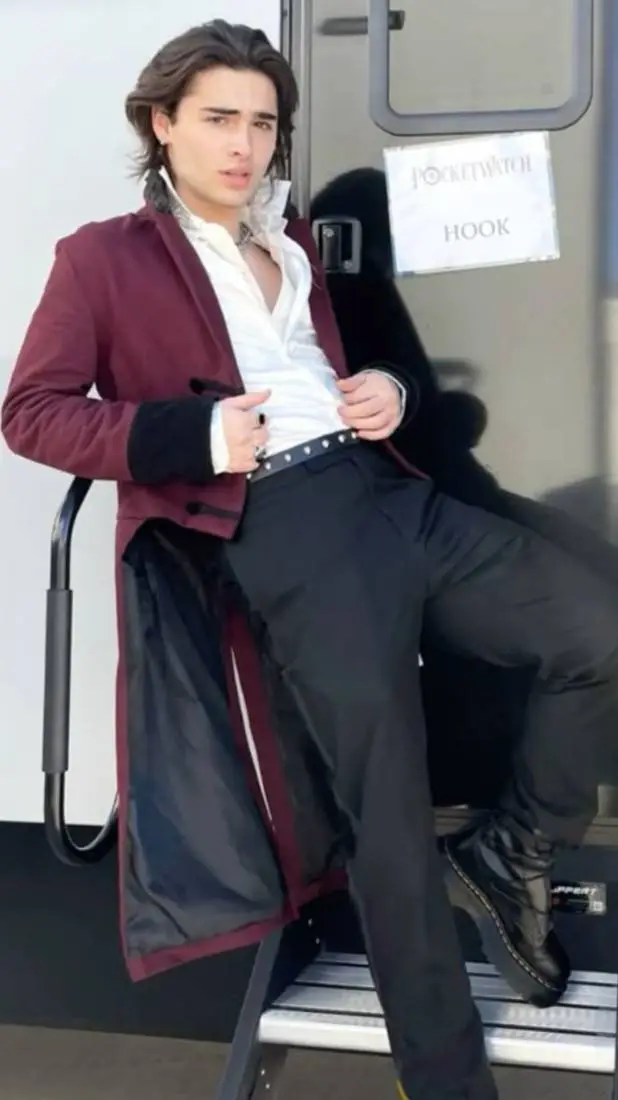 ai character: James hook background