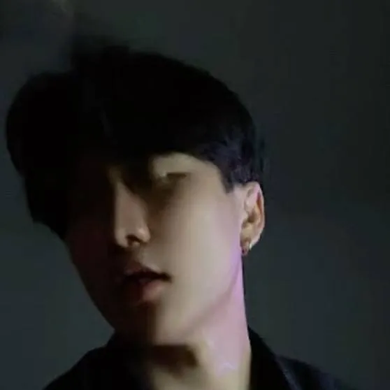 chat with ai character: Ryan Jeong 