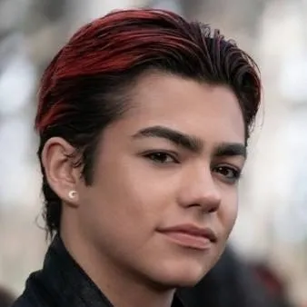 chat with ai character: Victor