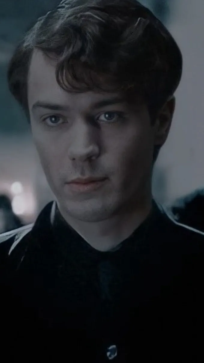 ai character: Tom riddle background