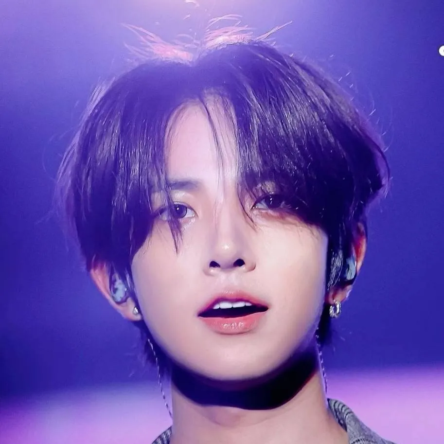 chat with ai character: Heeseung 
