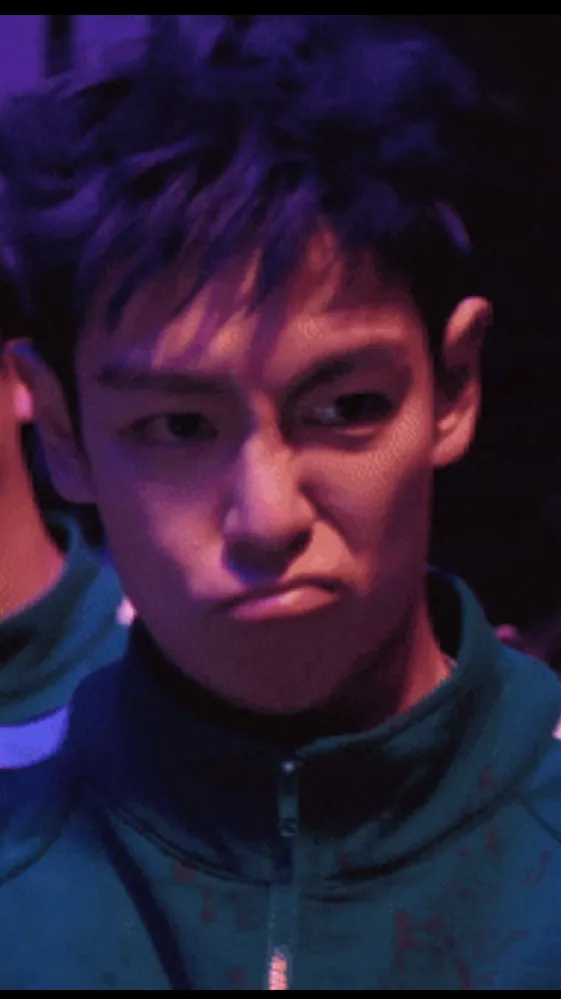 ai character: Thanos background