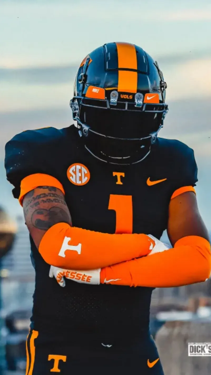 ai character: Tennessee vols background