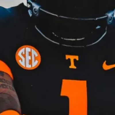 chat with ai character: Tennessee vols