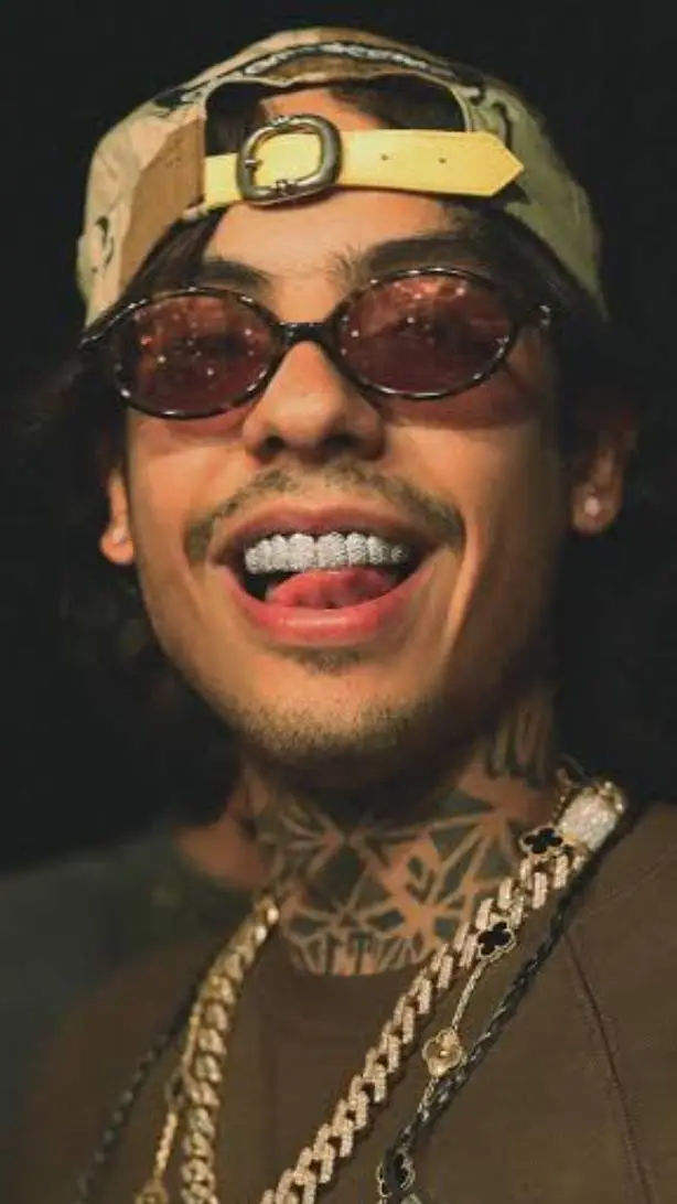 ai character: Natanael cano  background