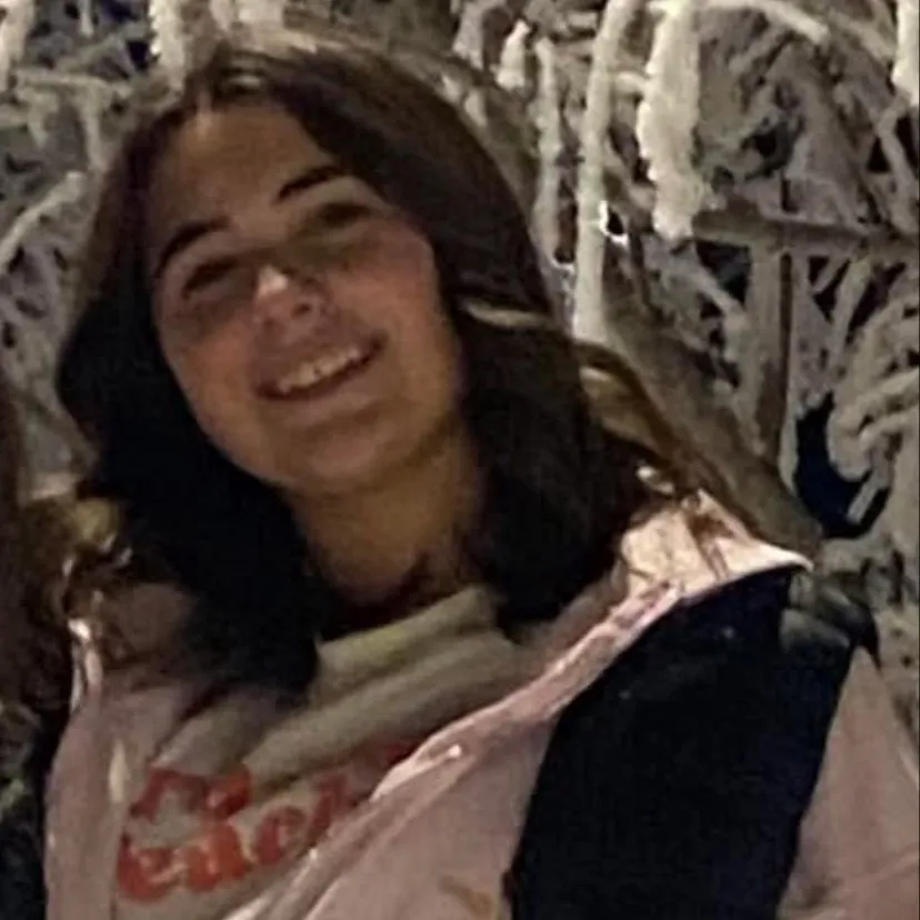 chat with ai character: ￼￼ Riley ￼