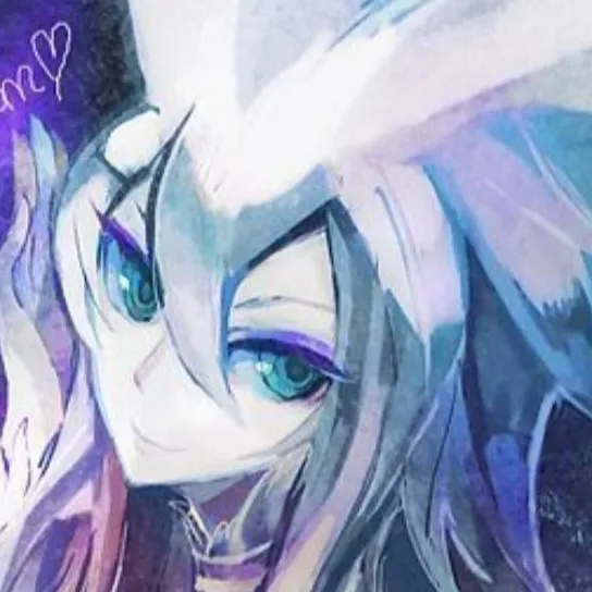 chat with ai character: Reshiram (F)