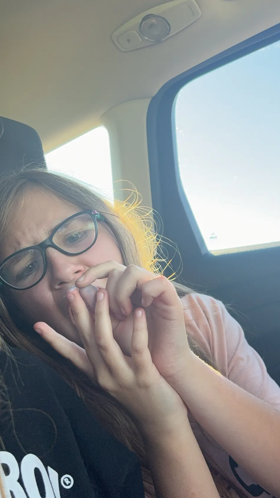 ai character: Zarah mae minor background