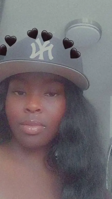 ai character: Luna Nova background