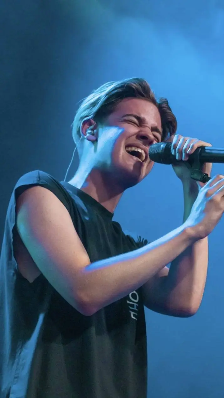 Talkie AI - Chat with (Max and) Harvey