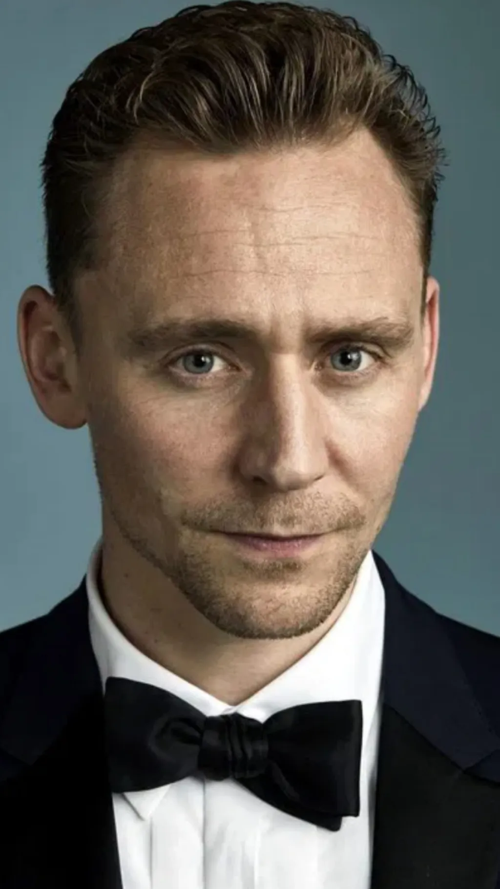 ai character: Tom Hiddleston background