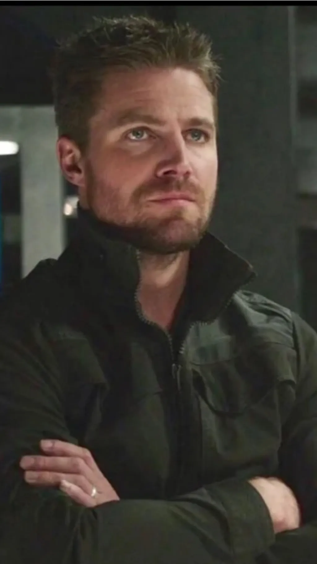 ai character: Oliver Queen ￼￼ background