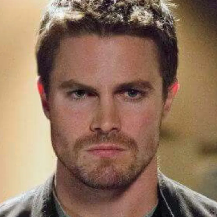 chat with ai character: Oliver Queen