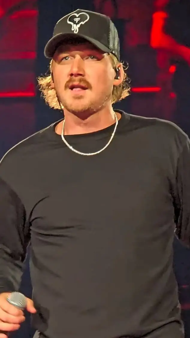 ai character: mw background