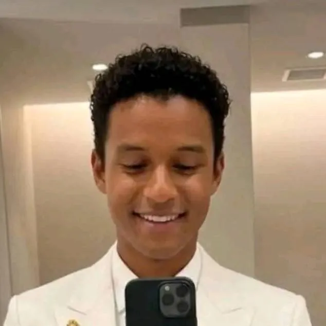 chat with ai character: jaafar jackson 