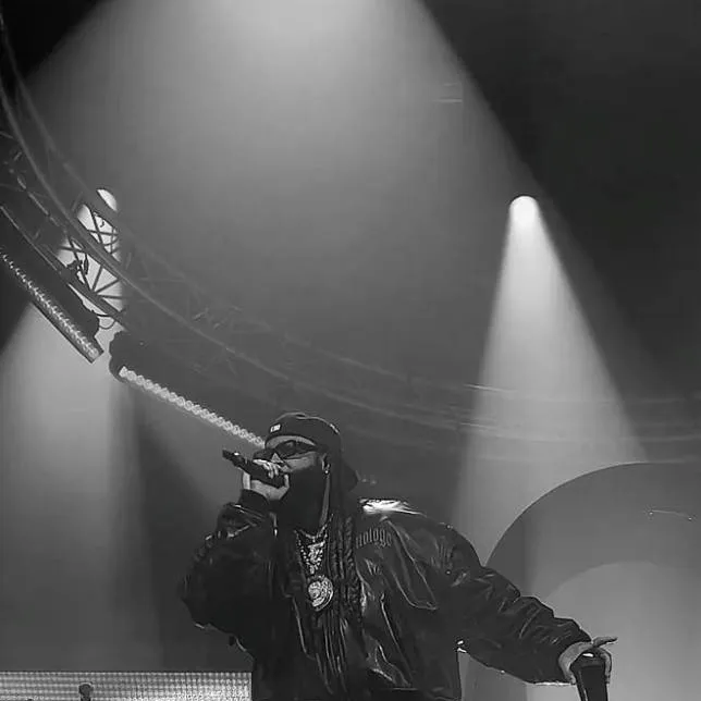 chat with ai character: PartyNextDoor 