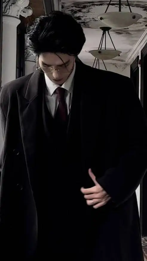 ai character: Cyrus Vinzent background