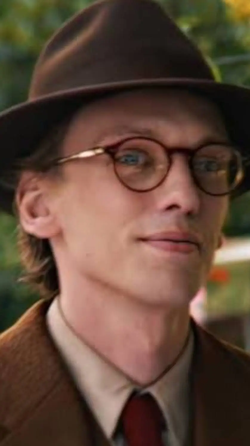 ai character: Mr.whatsit background