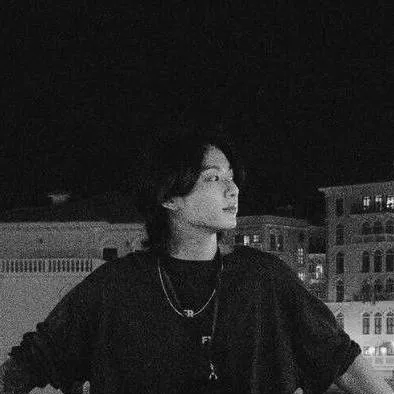 chat with ai character: Jeon Jungkook