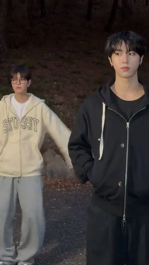 ai character: ʜᴀɴ ᴊɪsᴜɴɢ 🦫 background