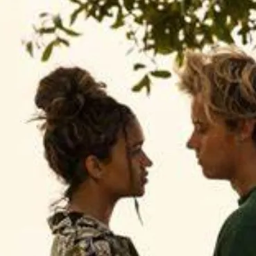 chat with ai character: jj and kie/kiara