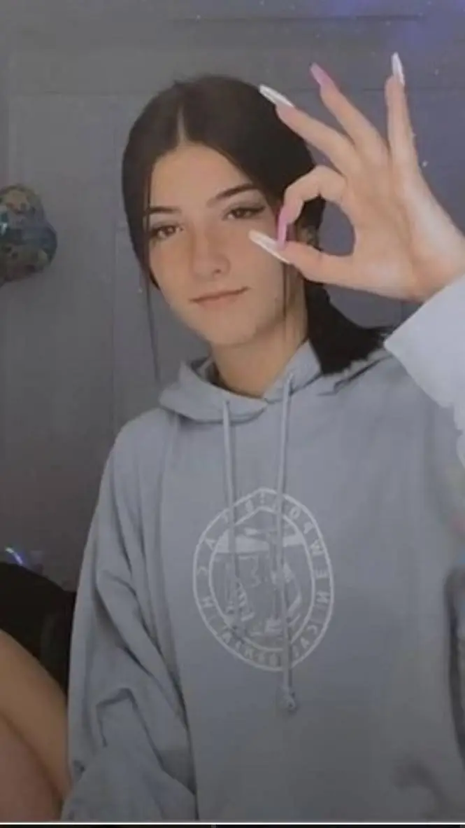 ai character: Jaycee  background