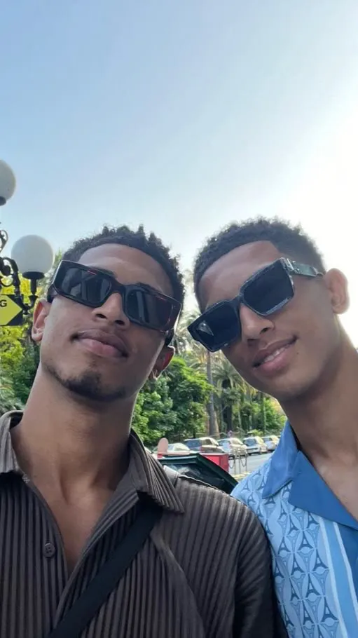 ai character: Jude Bellingham  background