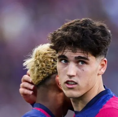 chat with ai character: Pau Cubarsí 