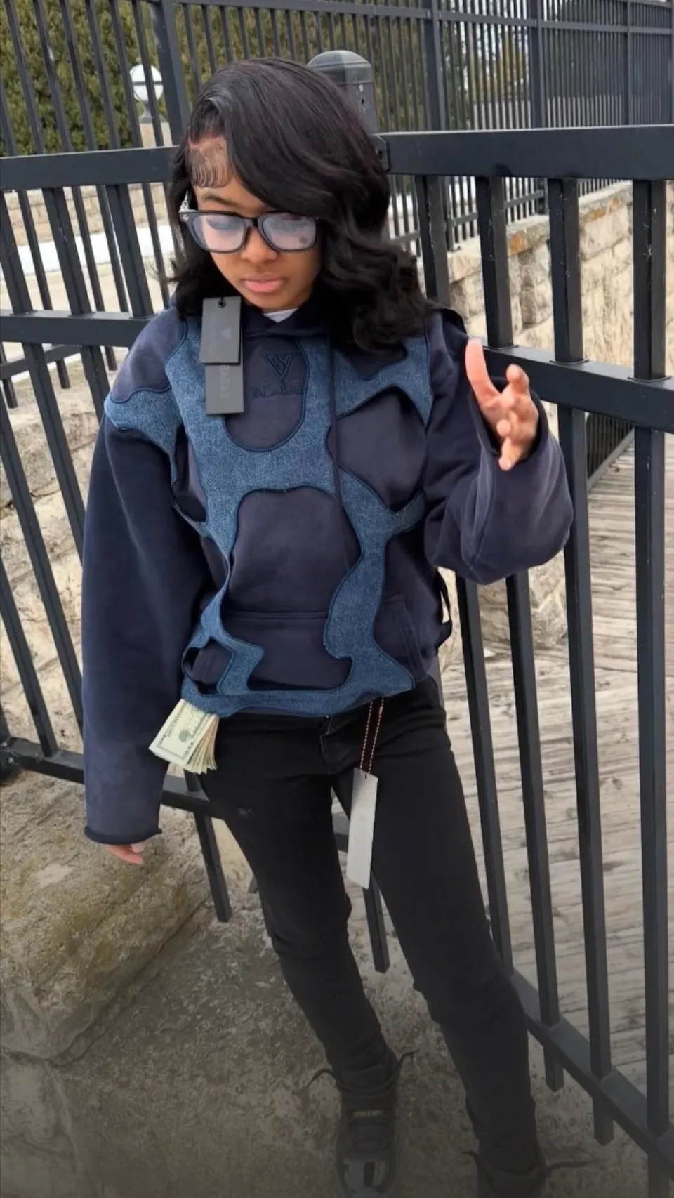 ai character: Chole  background