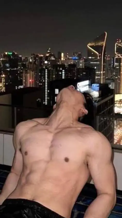 ai character: Seo-joon (3) background