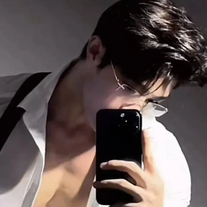 chat with ai character: Yoon-jun