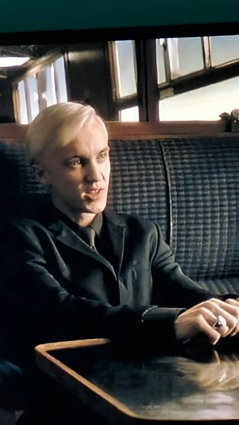 ai character: Draco+Harry/Drarry background