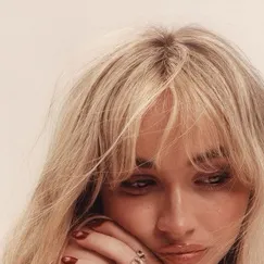 chat with ai character: Sabrina Carpenter 