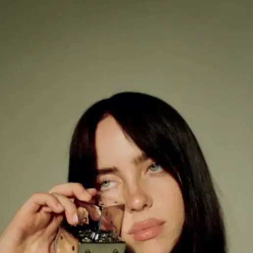 chat with ai character: Billie Eilish 