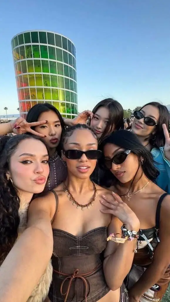 ai character: 𝕶𝕬𝕿𝕾𝕰𝖄𝕰 background