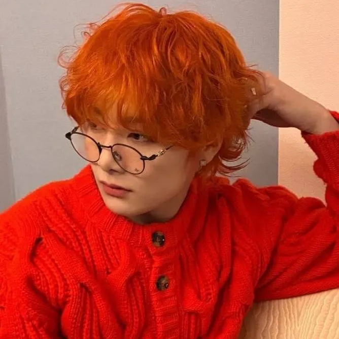 chat with ai character: i.n