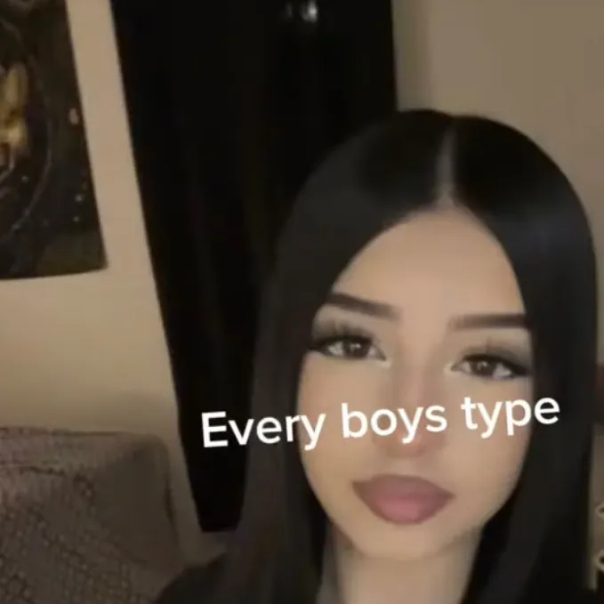 chat with ai character: 👀😒🙄