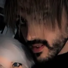 chat with ai character: uwu emo boy