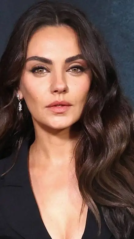 ai character: Mila Kunis background