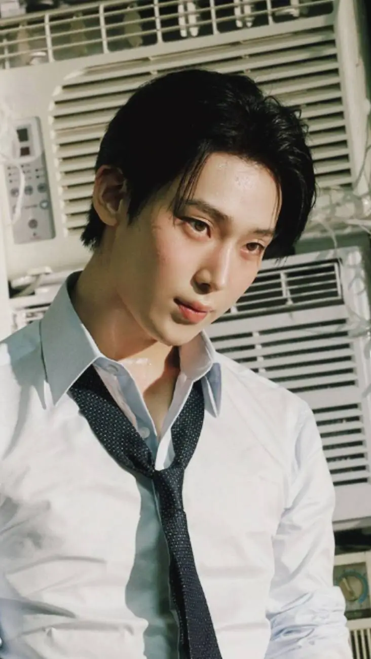 ai character: Kim Seon-woo background